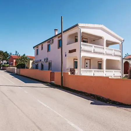 Apartments Hak Vir Exterior photo