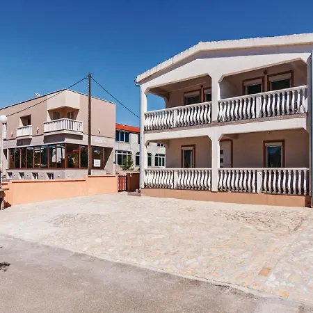Apartments Hak Vir Exterior photo