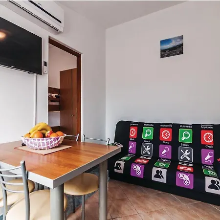 Apartments Hak Vir Exterior photo