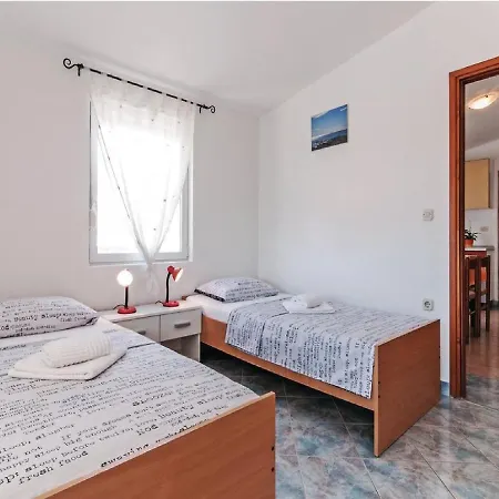 Apartments Hak Vir Exterior photo