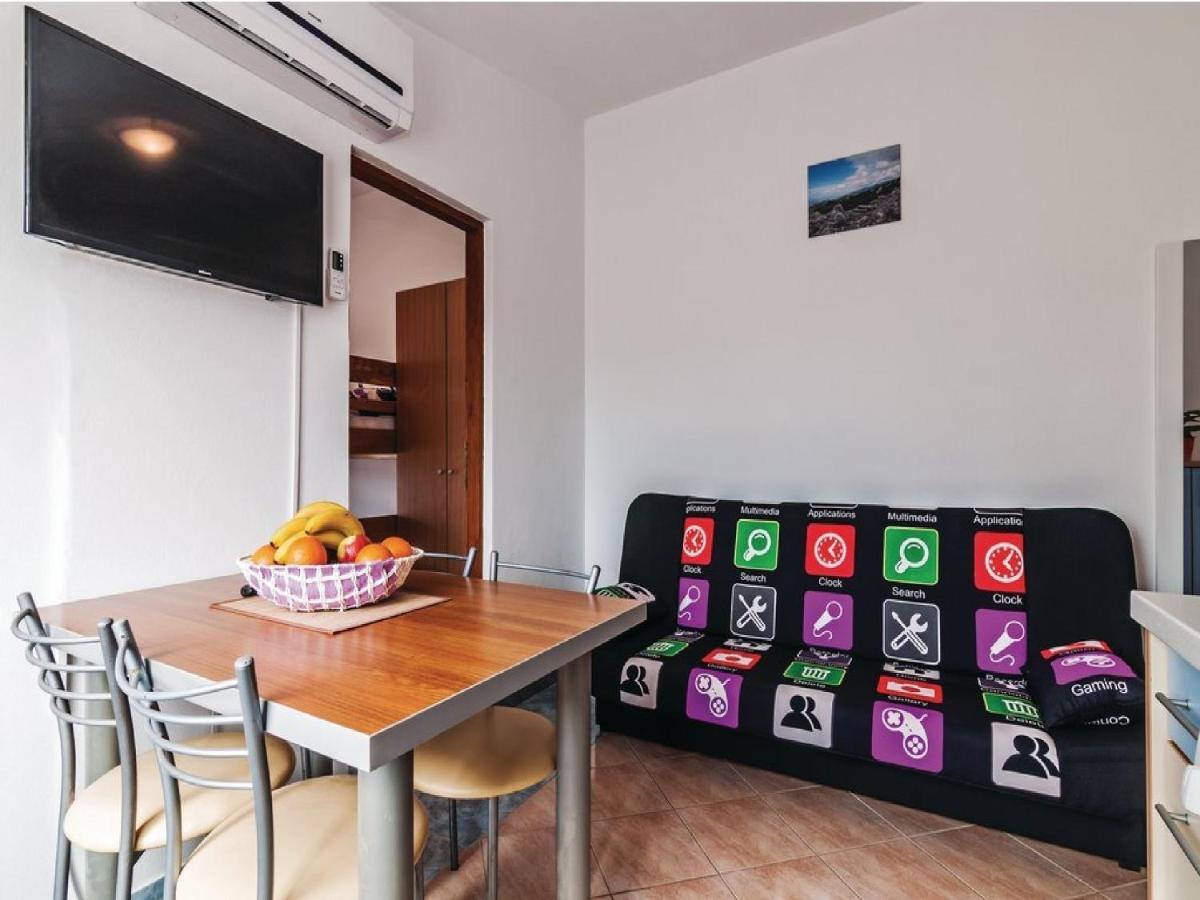 Apartment Hak Vir